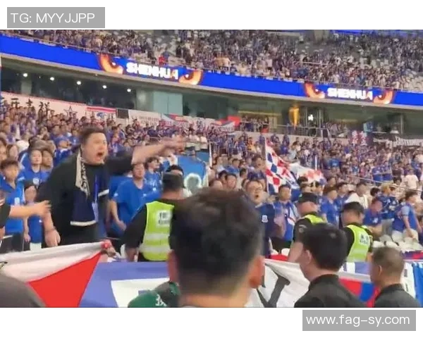 足坛巨星隔空连线互动展示球技魅力引爆全球球迷热情