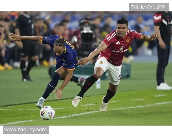 足球5号球服代表球星及其传奇生涯解析 足球5号球服代表球星及其传奇生涯解析